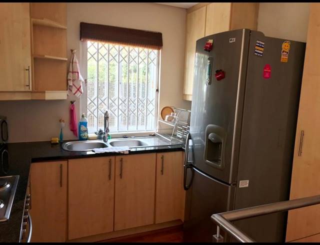 2 BEDROOM PROPERTY TO RENT IN VREDEHOEK